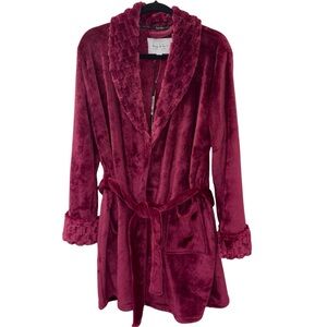 NWT Nicole Miller burgundy Bath Robe size S/M